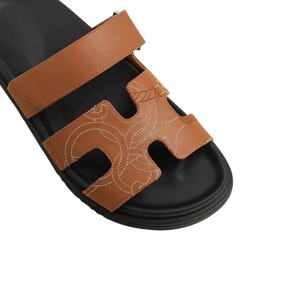 Chypre Sandal in Panoplie Equestre Embroidered Calfskin Women